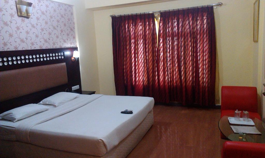 Solitaire Suites Bangalore Room photo
